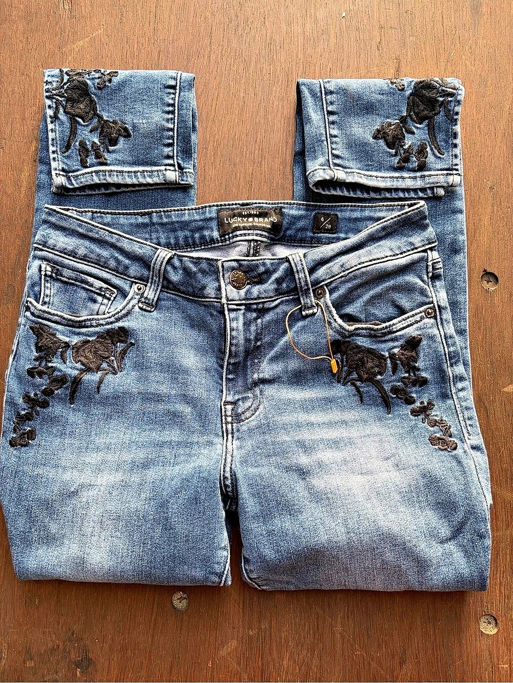 Lucky Brand Lolita Skinny Women's Embroidered Skinny Jeans (502)